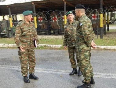 Επίσκεψη Αρχηγού ΓΕΣ στην 32 ΤΑΞ ΠΖΝ και στον 384 ΛΕΣ (ΥΠ)